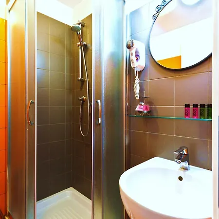 Nocleg ze śniadaniem Dream Station 4*