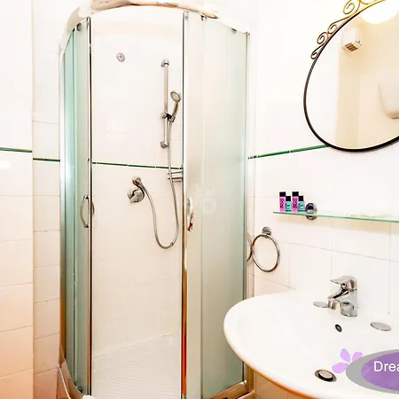 Dream Station Bed & Breakfast